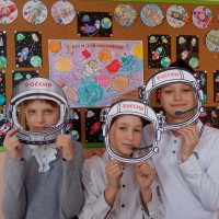 Ребята 3Б класса к космическому путешествию готовы!!!!