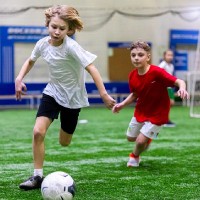 Футбол - это любимая игра всех ребят!