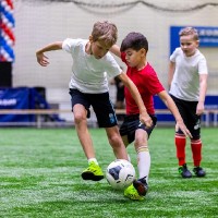 Футбол - это любимая игра всех ребят!